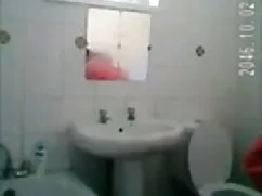 1 বাইরে জোর করে চোদা ...