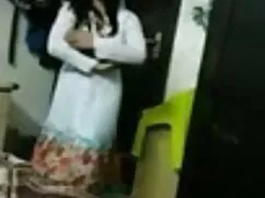 সুন্দরী চোদা চোদি ভি ...