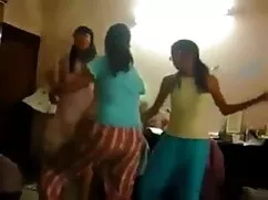 খেলনা, চোদা চোদি ভিড ...