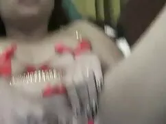 বড়ো মাই, সুন্দরি সে ...