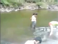 জার্মান মহিলা বাহির  ...